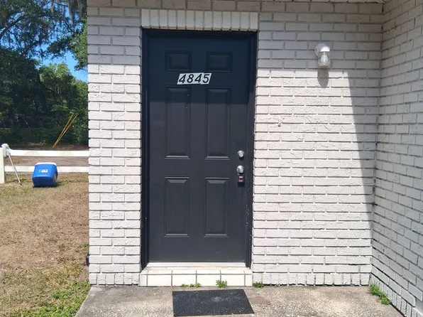 4845 20th St, Zephyrhills, FL 33542