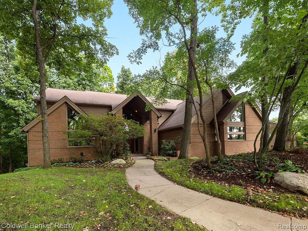 2279 Shore Hill Dr, West Bloomfield, MI 48323 MLS 20230044761 Zillow