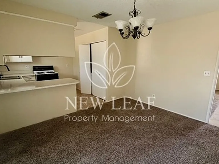 2714 W 9th St — Photo 14