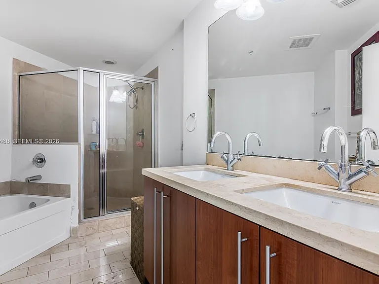 79 SW 12th St #2107 — Photo 22