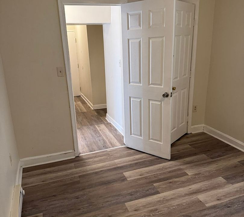 1st image of 136 S Potomac St #138
