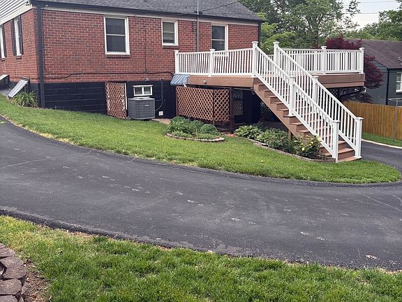 5th image of 1735 Merritt Dr