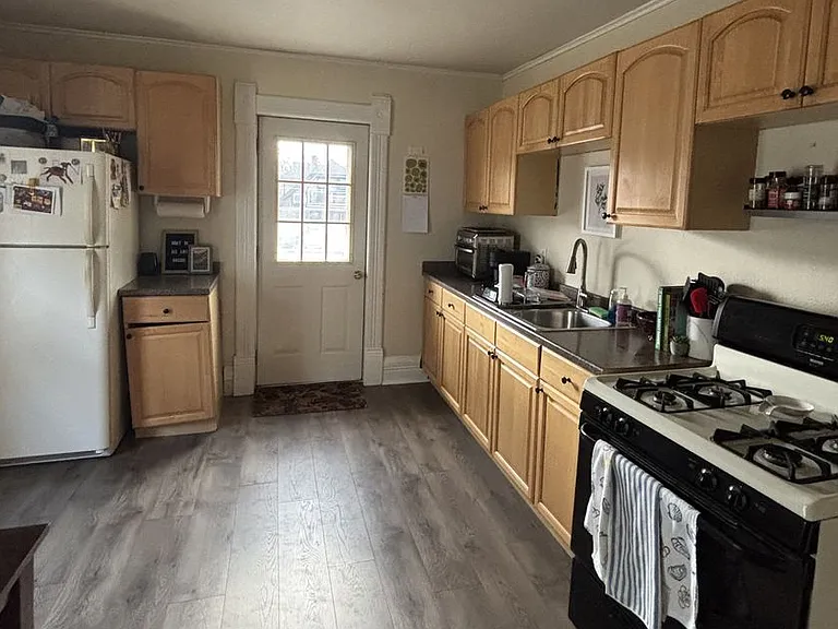 2543 S. Graham St. — Photo 3