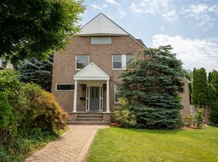 56 Poplar Pl, New Rochelle, NY 10805