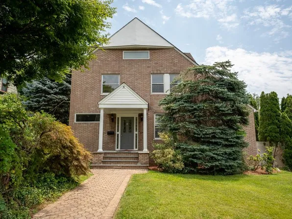 56 Poplar Place, New Rochelle, NY 10805