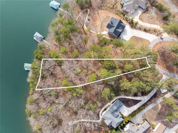 537 Peninsula Rd, West Union, SC 29696