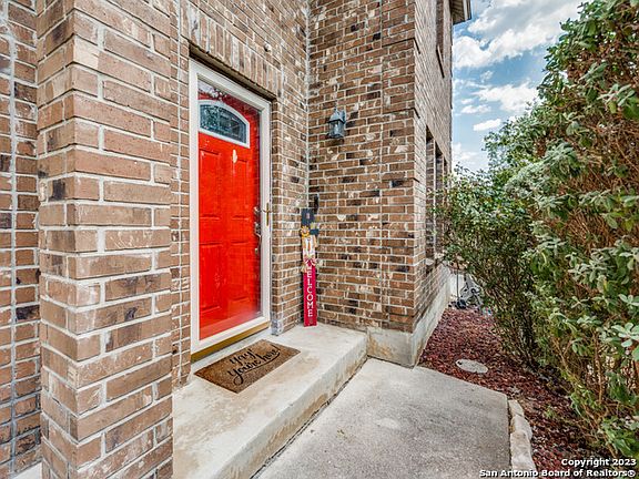 3rd image of 15835 Colton Well