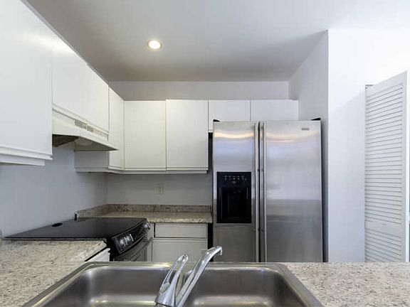 4th image of 4918 Alder Dr APT C