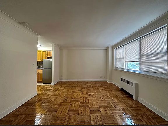 2nd image of 8701 Midland Pkwy APT 3C