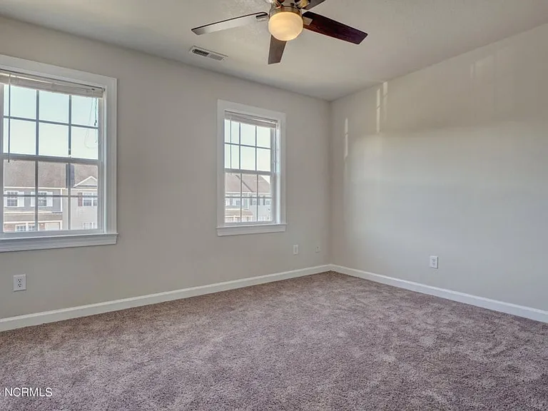 202 Bridgewood Dr — Photo 13
