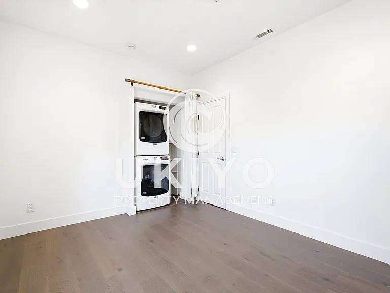 2933 McClure St — Photo 19