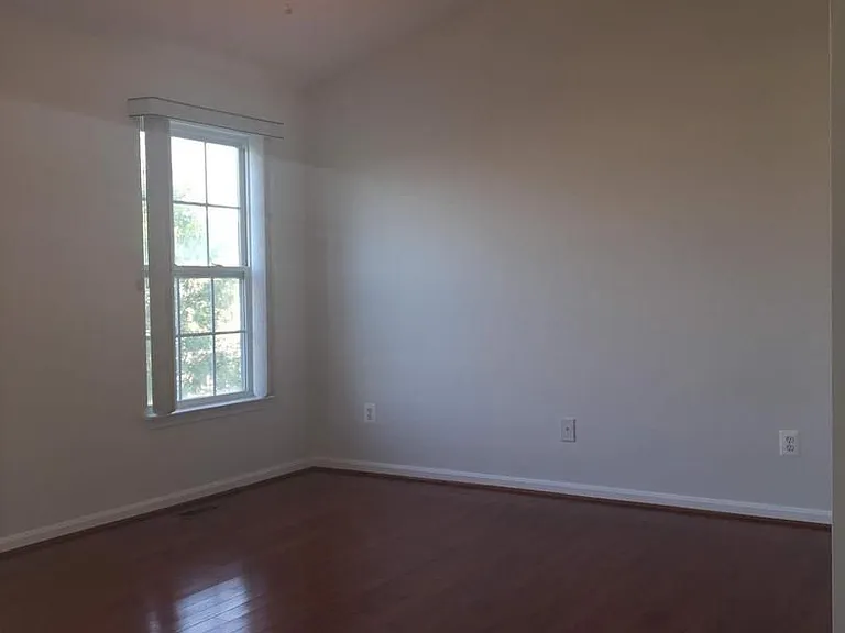 2480 Angeline Dr #304 — Photo 8