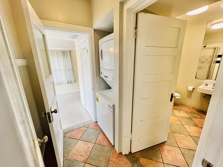 2803 Telegraph Ave — Photo 30