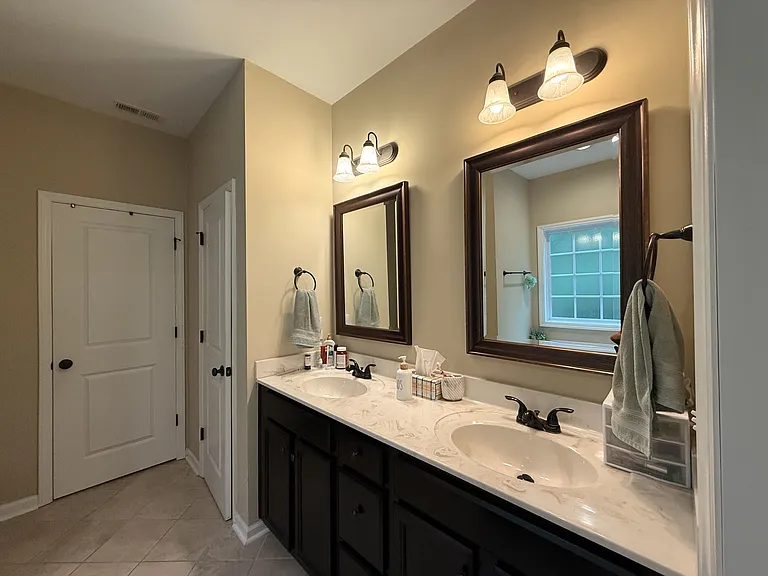 302 Toto Ct — Photo 2