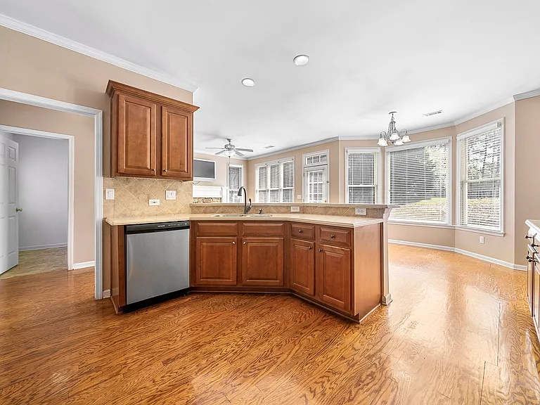 130 Candler Ct — Photo 14