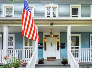 127 Columbus Ave APT 2R, Valhalla, NY 10595