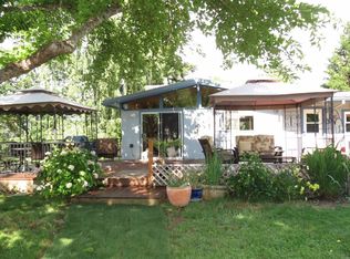 2146 Magnolia Ave, Medford, OR 97501