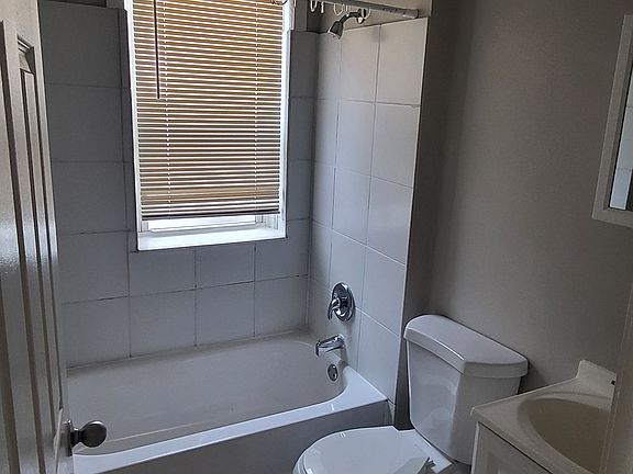 5th image of 3401-3403 Juniata St #2