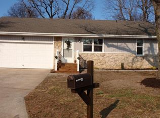 819 E Guinevere St, Springfield, MO 65807