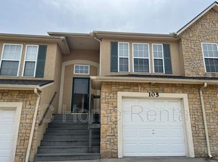 1101 N Mart Way Dr #105, Olathe, KS 66061