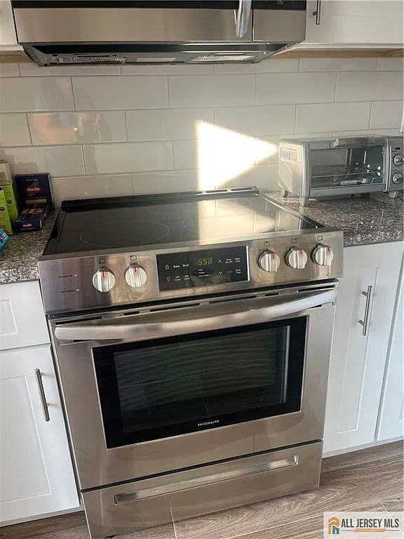 2 bed, 2.0 bath, 1123 sqft, $2,450 — Photo 3