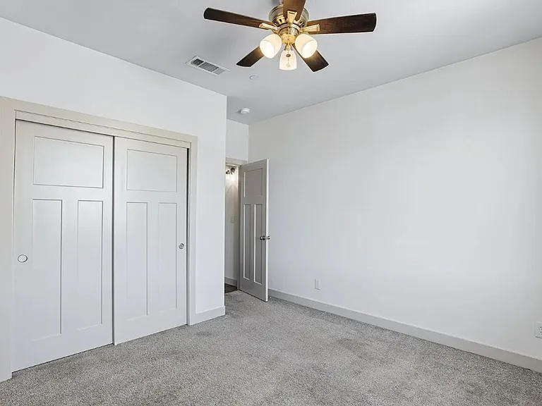 19009 Compass Dr — Photo 10