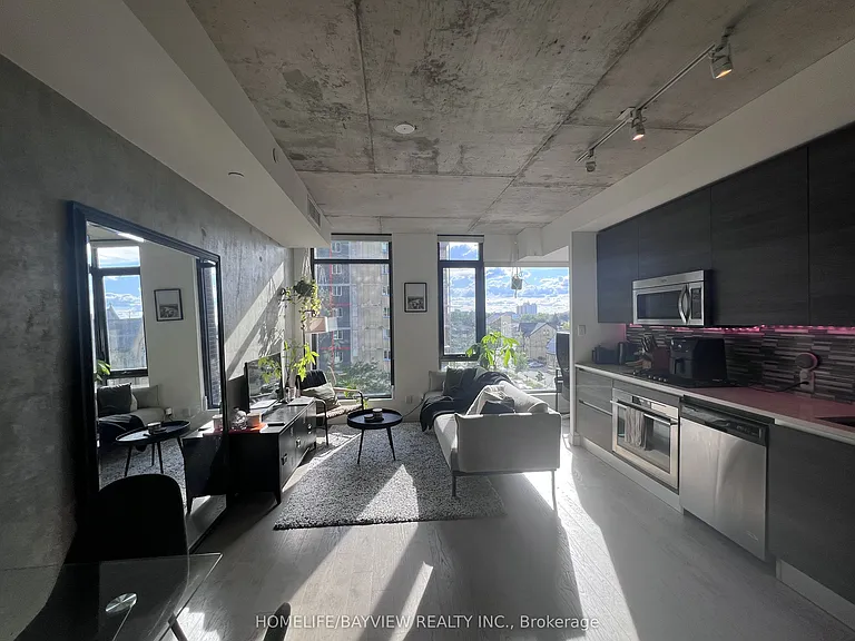 111 Bathurst St #403 — Photo 1