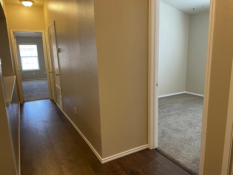 2328 Gabriel Dr — Photo 7