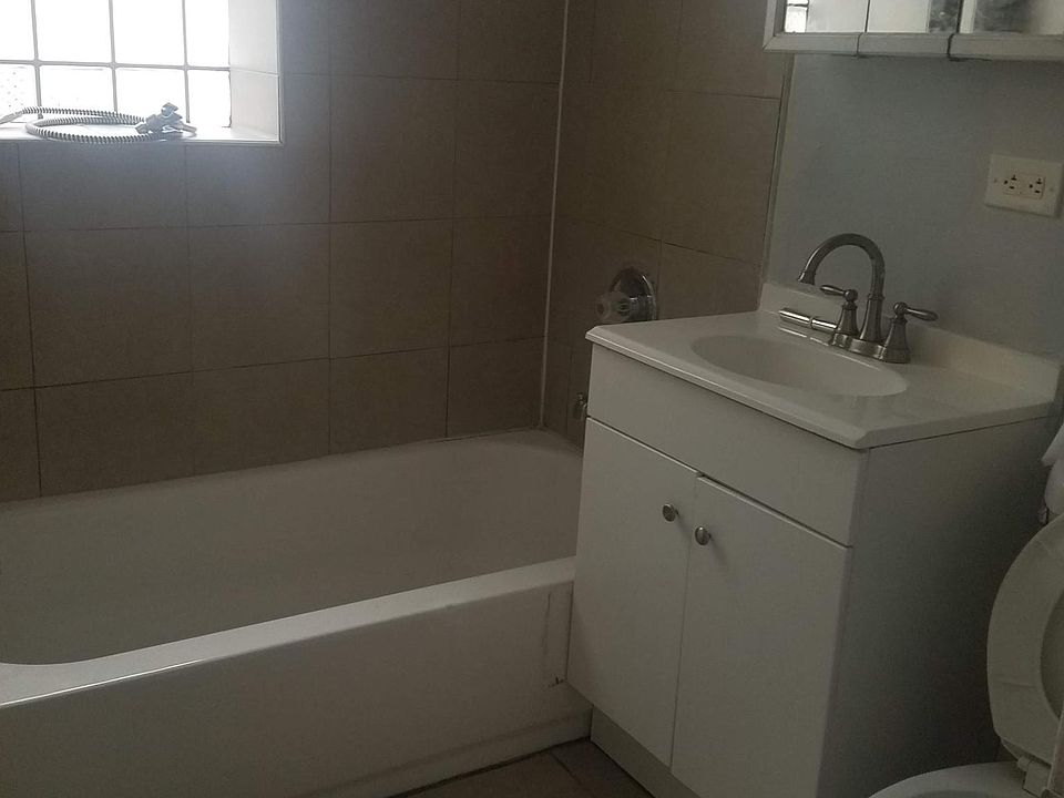 1st image of 11139 S Vernon Ave #1