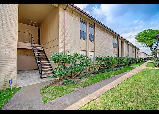 9213 Imogene St #9213