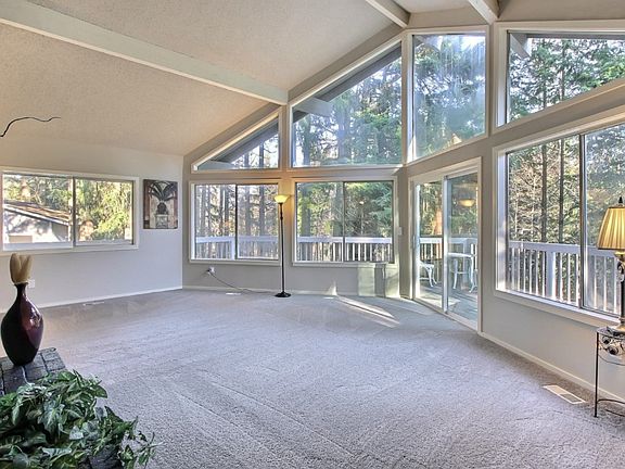 2nd image of 15404 72nd Avenue Ct E