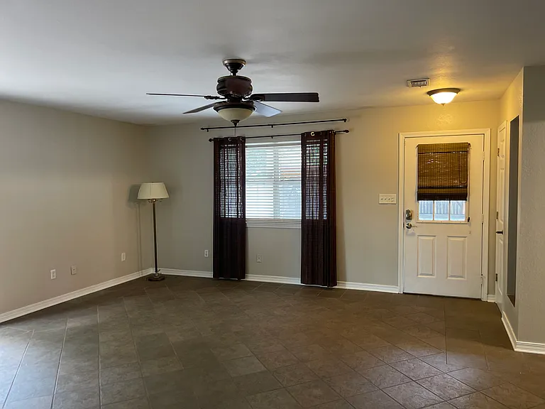 1718 E Cervantes St — Photo 18