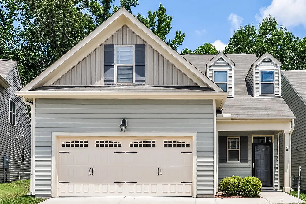 3 bed, 2.5 bath, 1982 sqft, $1,985 — Photo 1