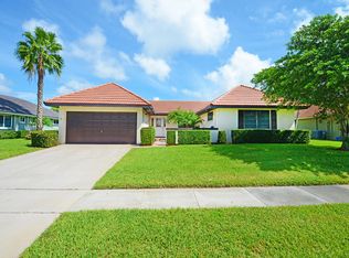 10483 Green Trail Dr N, Boynton Beach, FL 33436