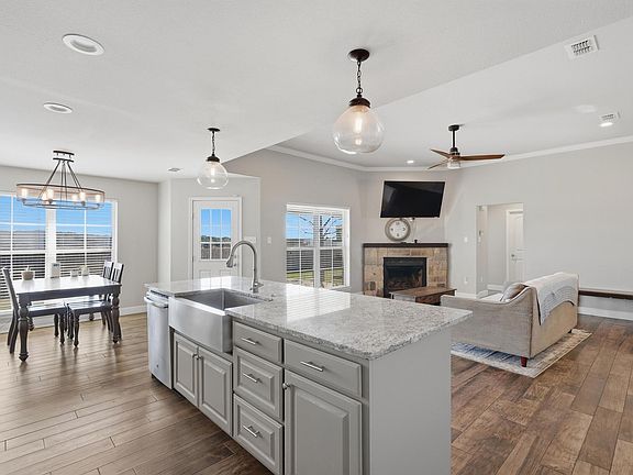 5th image of 207 Countryside Dr