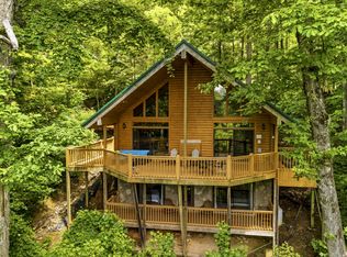 820 Pinnacle Vista Rd, Gatlinburg, TN 37738