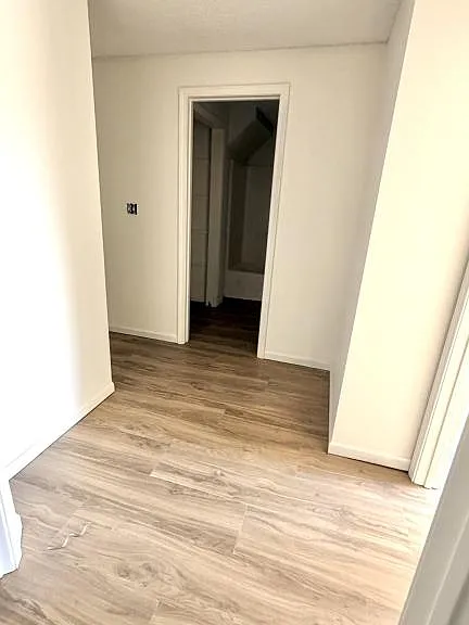 504 N Grove St — Photo 13