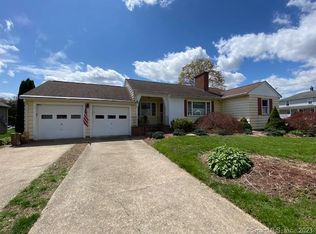 7 Graham Ter, Lisbon, CT 06351