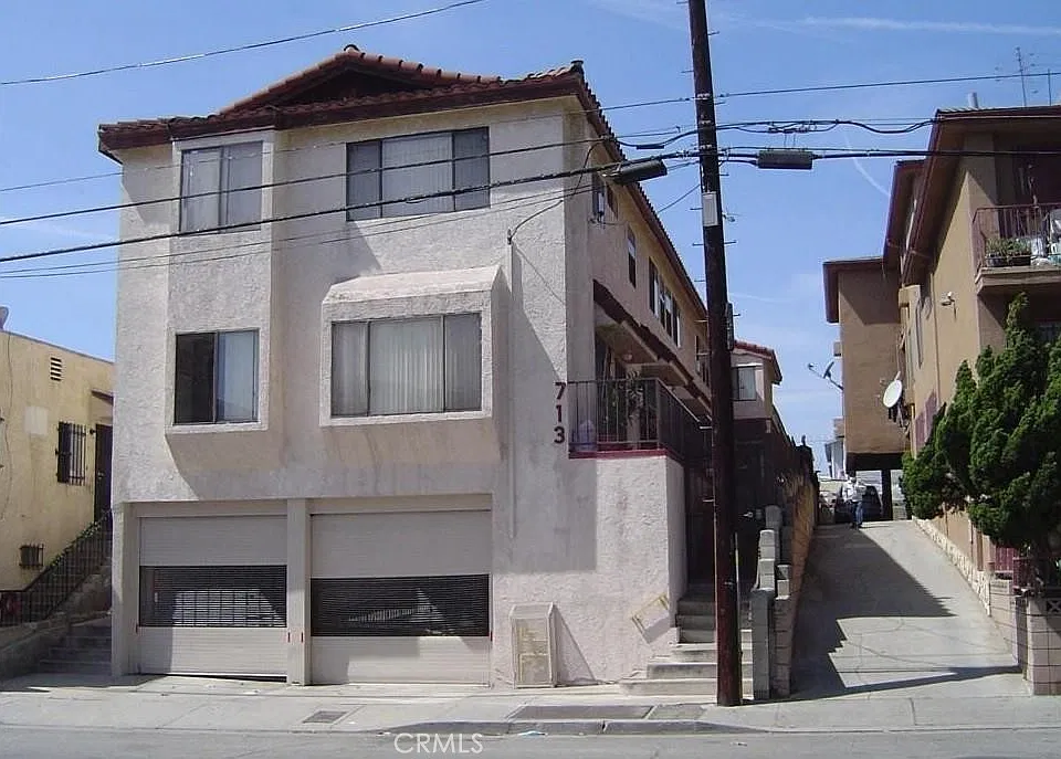713 N Grand Ave #6A