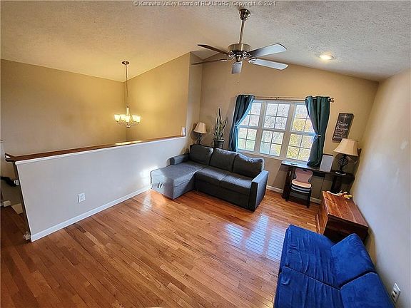 2nd image of 113 Deer Valley Dr
