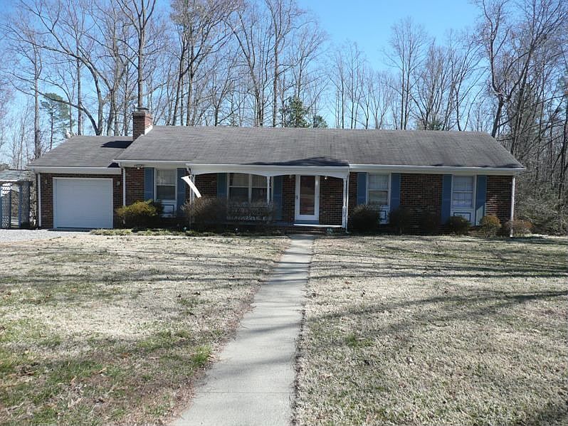 All Brick Ranch features 3 bedrooms, 2 full Baths