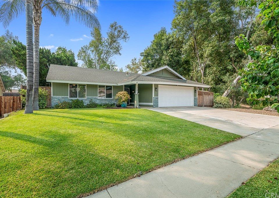 1st image of 3909 Hickory Ln