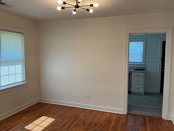 5th image of 105 Northside Dr