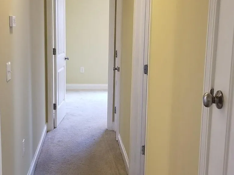 9718 Estate Dr — Photo 13