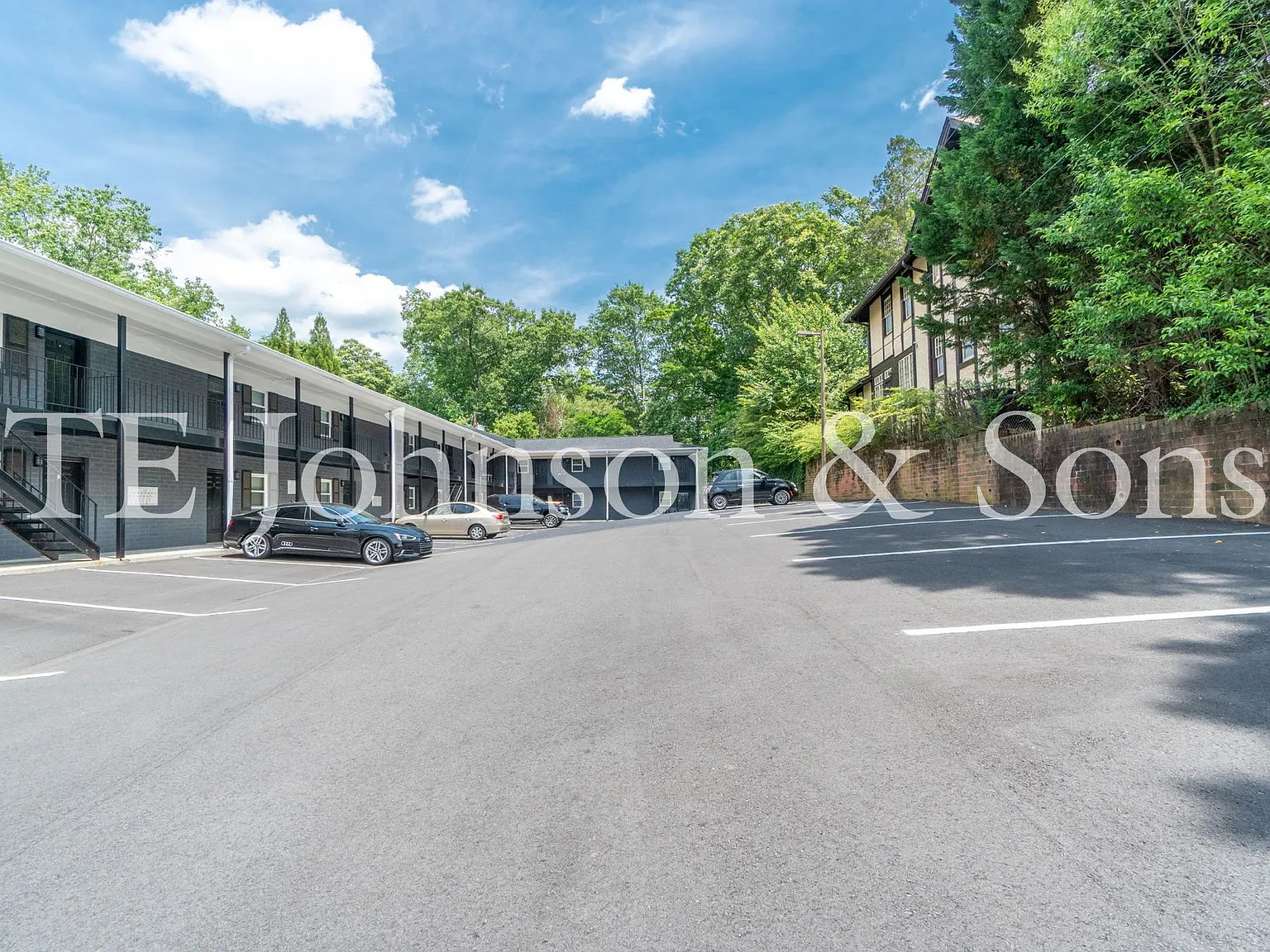 Discover West End Living in This Beautiful 2 Bedroom Apartment — Photo 3