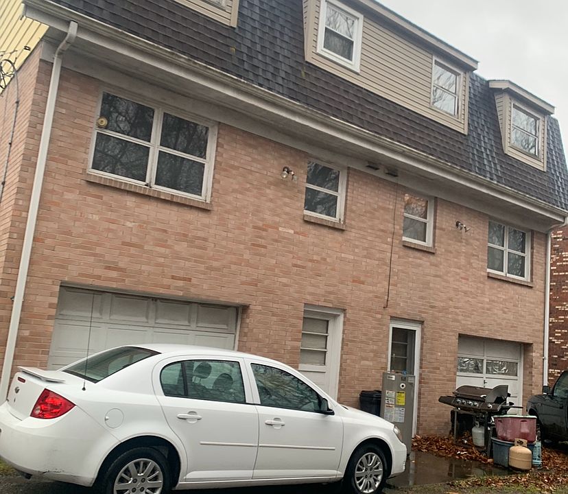2nd image of 152 Wanda St
