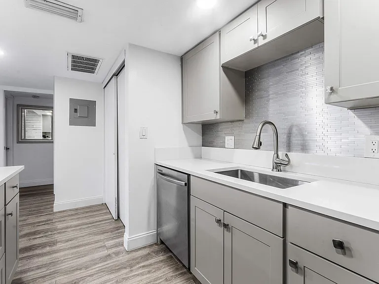 612 Executive Center Dr #107 — Photo 15