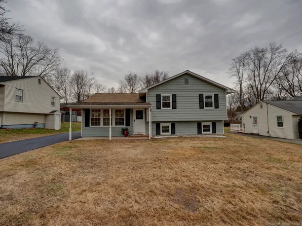 40 Lupine Street, Wallingford, CT 06492