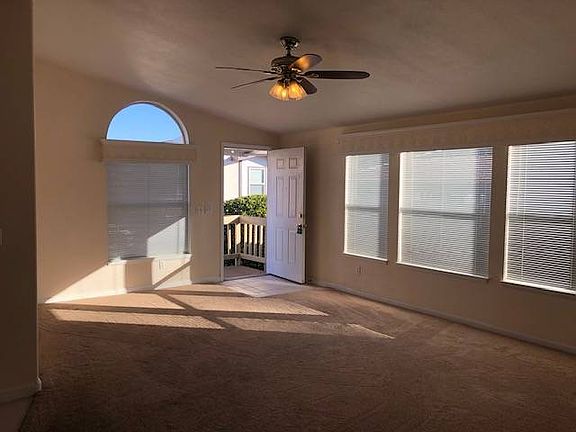 3rd image of 13936 Wisteria Ave