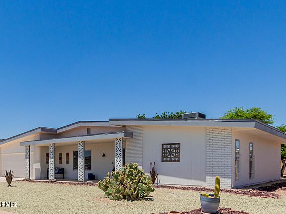 3rd image of 10922 W GRANADA Drive
